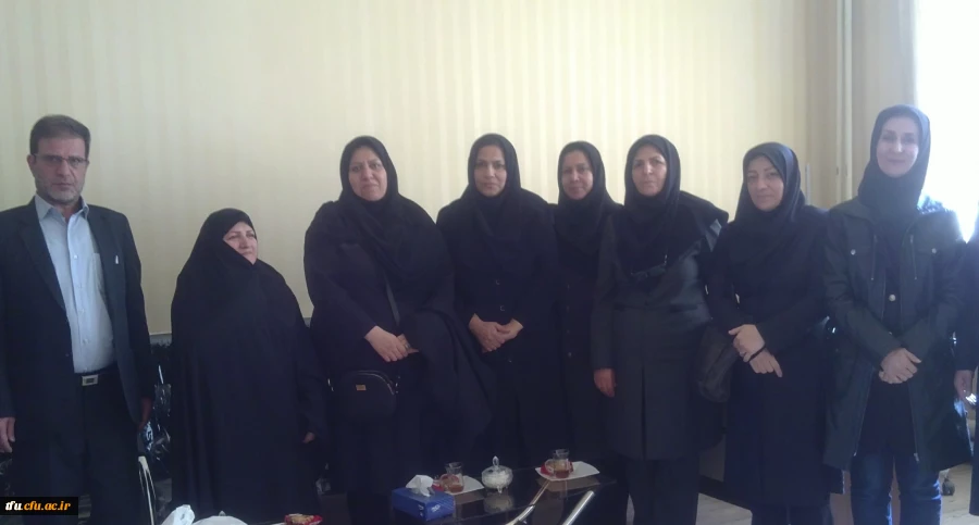 در آخرین روز از هفته کیفیت آموزش مراسمی با عنوان  " کیفیت آموزشی، کار آموزی و کارورزی" صورت پذیرفت. 2