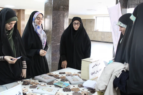 با همکاری دانشگاه تبریز و کانون های مهدویت استان  جشن بزرگ آغازفصل انتظار برگزار شد.