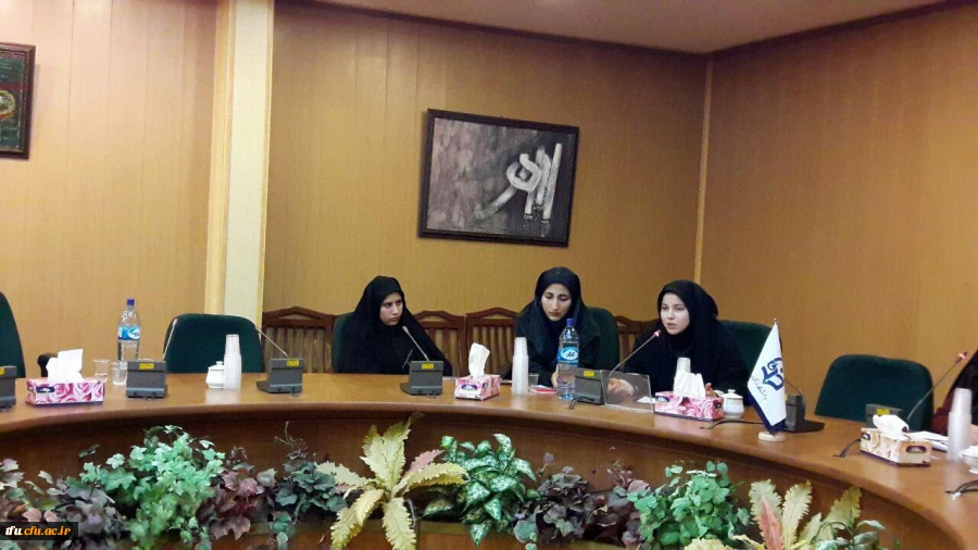 کارگاه  ارتباطات در فضای مجازی در پردیس فاطمه الزهرا(س) برگزار شد.