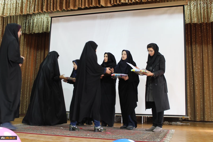 مراسم بزرگداشت روز دانشجو در پردیس فاطمه الزهرا(س) برگزار شد.