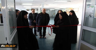 به مناسبت هفته پژوهش نمایشگاه آثار هنری و صنایع دستی دانشجومعلمان در پردیس فاطمه الزهرا(س) تبریز افتتاح شد.