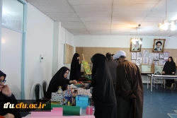 به مناسبت هفته پژوهش نمایشگاه آثار هنری و صنایع دستی دانشجومعلمان در پردیس فاطمه الزهرا(س) تبریز افتتاح شد.