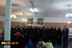 به مناسبت هفته پژوهش نمایشگاه آثار هنری و صنایع دستی دانشجومعلمان در پردیس فاطمه الزهرا(س) تبریز افتتاح شد.