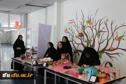 به مناسبت هفته پژوهش نمایشگاه آثار هنری و صنایع دستی دانشجومعلمان در پردیس فاطمه الزهرا(س) تبریز افتتاح شد.