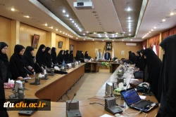 نشست صمیمی مدیریت امور پردیس های استان آذربایجان شرقی با دانشجومعلمان پردیس فاطمه الزهرا(س)