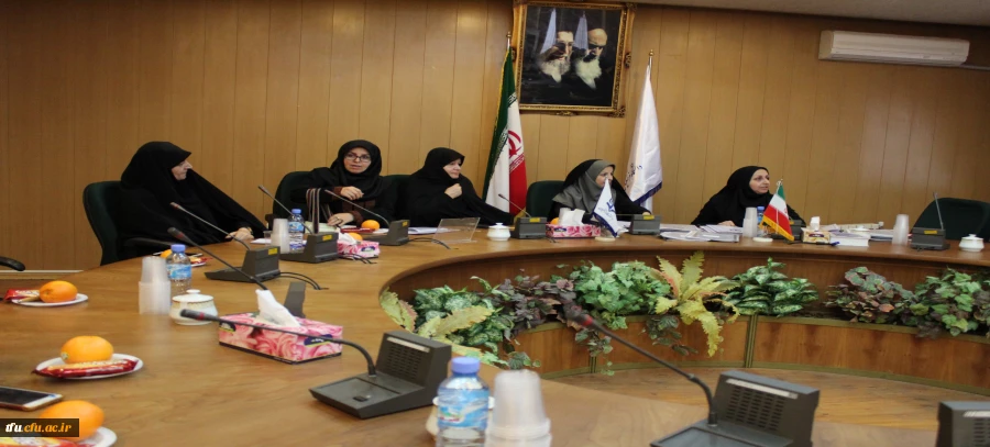 مراسم تجلیل از دانشجویان برتر حوزه های پژوهشی و فرهنگی در پردیس فاطمه الزهرا(س)  2