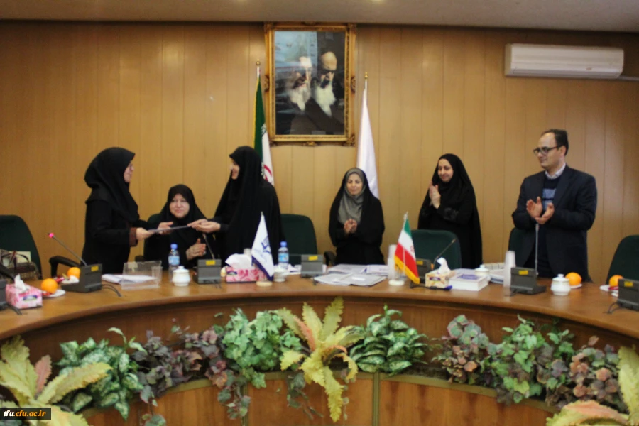 مراسم تجلیل از دانشجویان برتر حوزه های پژوهشی و فرهنگی در پردیس فاطمه الزهرا(س)