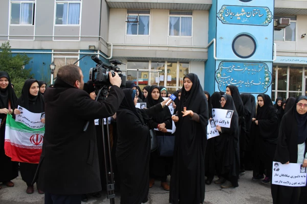 اعتراض دانشجومعلمان پردیس فاطمه الزهرا(س) بر علیه یاوه گویی های اخیر ترامپ