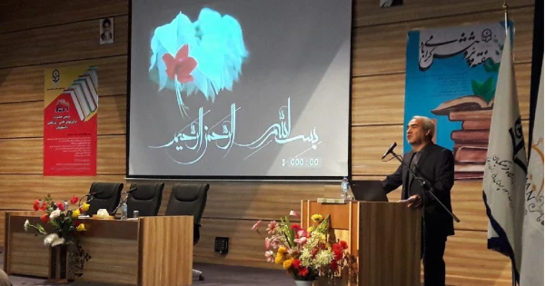 تجلیل از دکتر خدیوی در جشنواره پویش  2