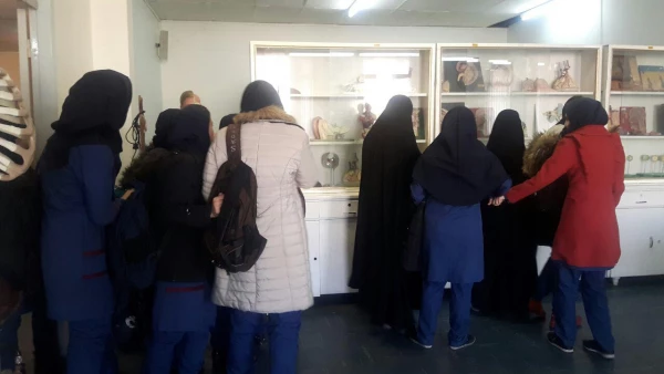 دانش آموزان به منظور ایجاد انگیزه و ادامه تحصیل در دانشگاه فرهنگیان از پردیس فاطمه الزهرا(س) بازدید کردند.