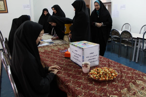 انتخابات انجمن ورزشی خوابگاهها در پردیس فاطمه الزهرا(س) تبریز برگزار شد.