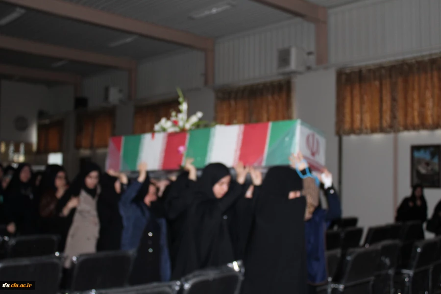 پردیس فاطمه الزهرا(س) میزبان لاله ها