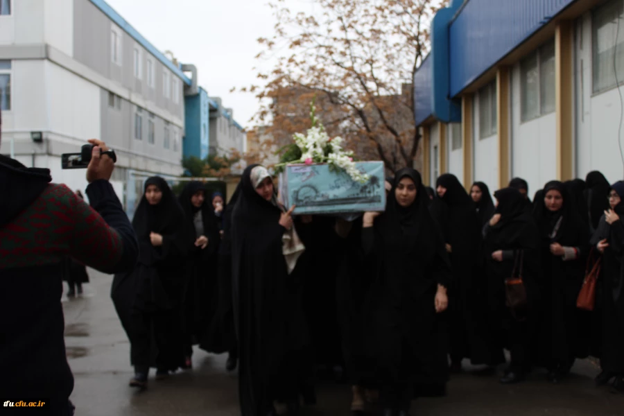 پردیس فاطمه الزهرا(س) میزبان لاله ها