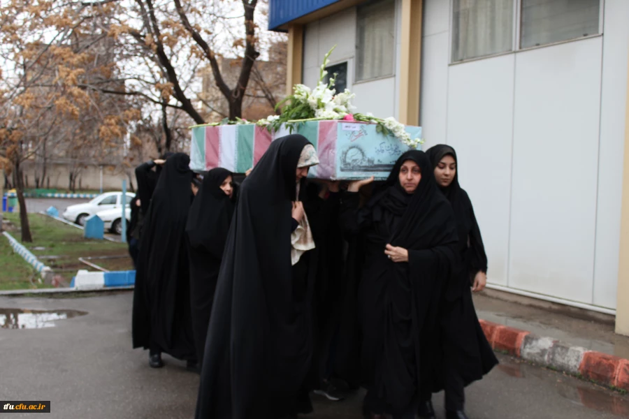 پردیس فاطمه الزهرا(س) میزبان لاله ها