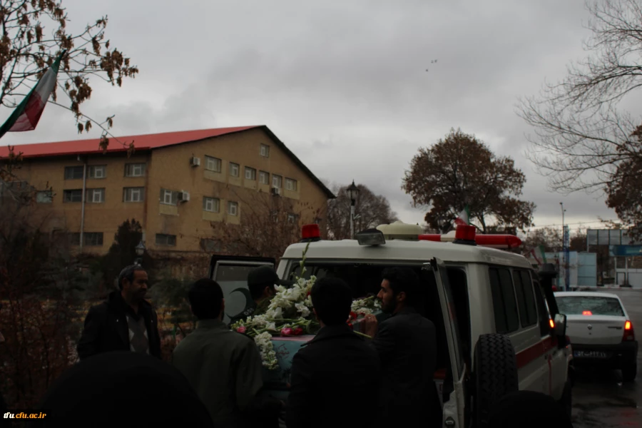 پردیس فاطمه الزهرا(س) میزبان لاله ها