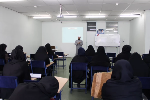 برگزاری دوره آموزشی نماز برای دانشجومعلمان ورودی 93 در پردیس فاطمه الزهرا(س)