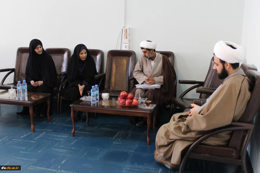 برگزاری دوره آموزشی نماز برای دانشجومعلمان ورودی 93 در پردیس فاطمه الزهرا(س)