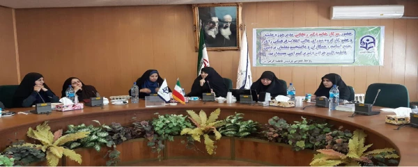 نشست افزایش جمعیت با حضور دکتر ریحانی عضو شورای انقلاب فرهنگی در پردیس فاطمه الزهرا(س) برگزار شد. 2