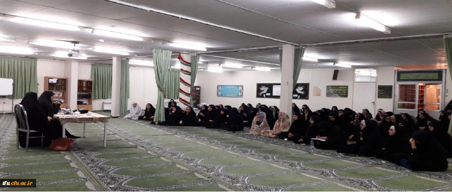 مراسم بزرگداشت روز زن در پردیس فاطمه الزهرا(س) برگزار شد. 2