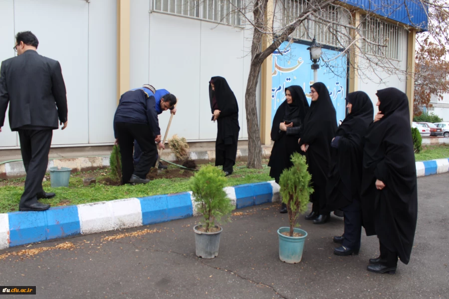مراسم روز درختکاری در پردیس فاطمه الزهرا(س) تبریز