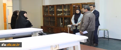 بازدیدکارشناسان آزمایشگاه سازمان مرکزی از آزمایشگاههای فیزیک و شیمی  پردیس فاطمه الزهرا(س)