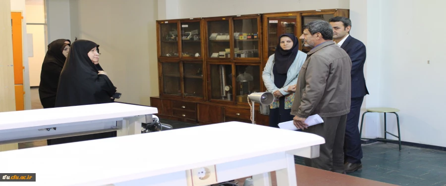 بازدیدکارشناسان آزمایشگاه سازمان مرکزی از آزمایشگاههای فیزیک و شیمی  پردیس فاطمه الزهرا(س) 
 2