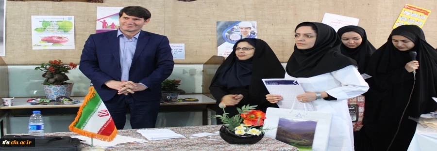 دکتر بدری مدیریت امور پردیس های استانی از نمایشگاه هفته سلامت بازدید نمودند. 2