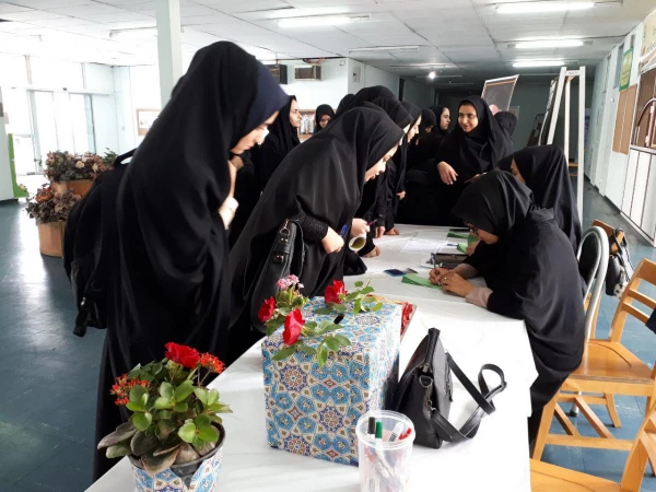 انتخابات شورای صنفی پردیس فاطمه الزهرا(س) برگزار شد.