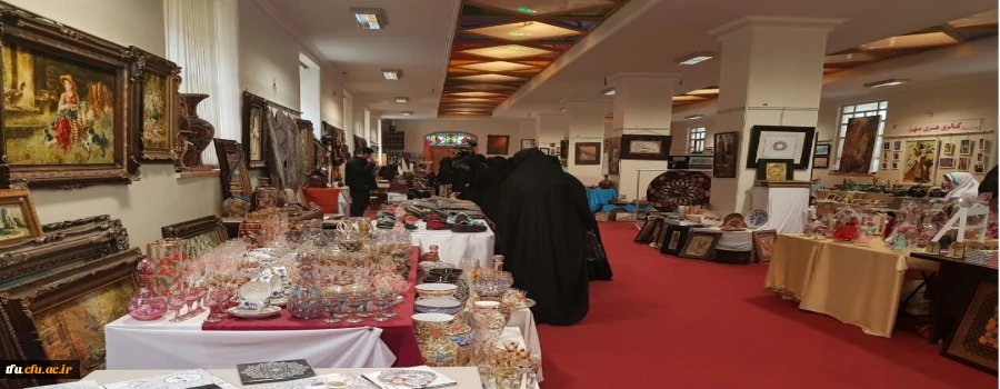 در راستای حمایت از کالای ایرانی در پردیس فاطمه الزهرا(س) صورت پذیرفت. 2