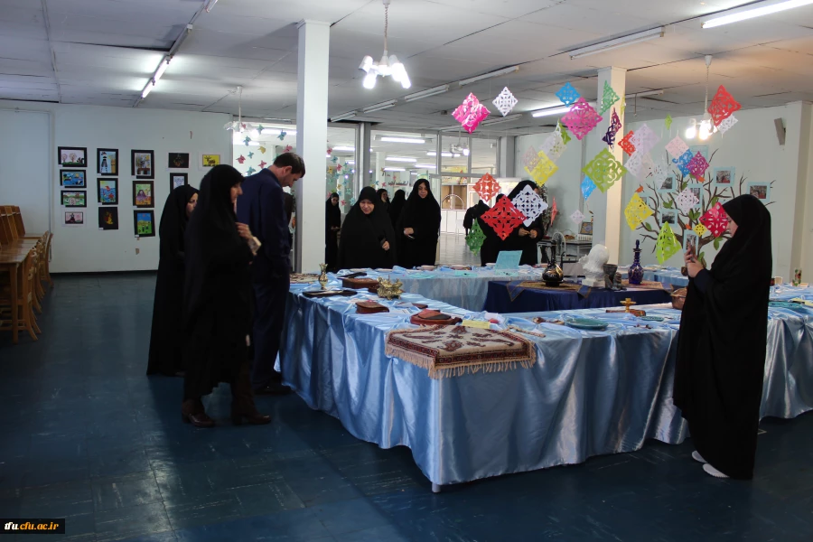 برگزاری نمایشگاه حمایت از کالای ایرانی در پردیس فاطمه الزهرا(س)تبریز