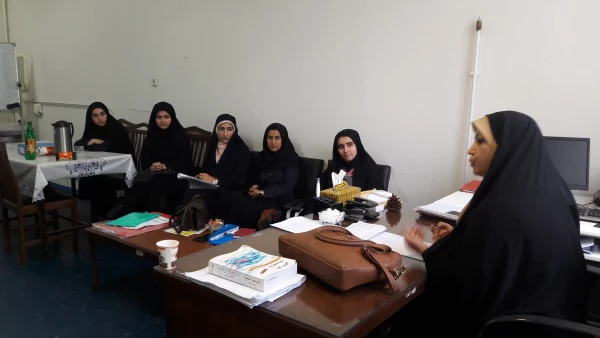 جلسه آشنایی مشاور پردیس فاطمه الزهرا(س) با همیاران سلامت و روان