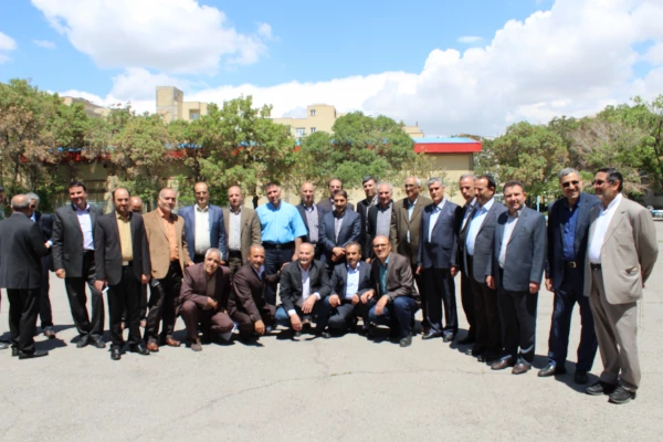 دورهمی صمیمی و خاطره انگیز بازنشستگان و پیشکسوتان تربیت معلم ورودی 63