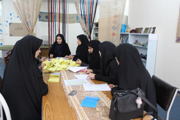 انتخابات کانون ها در پردیس فاطمه الزهرا(س) برگزار شد.