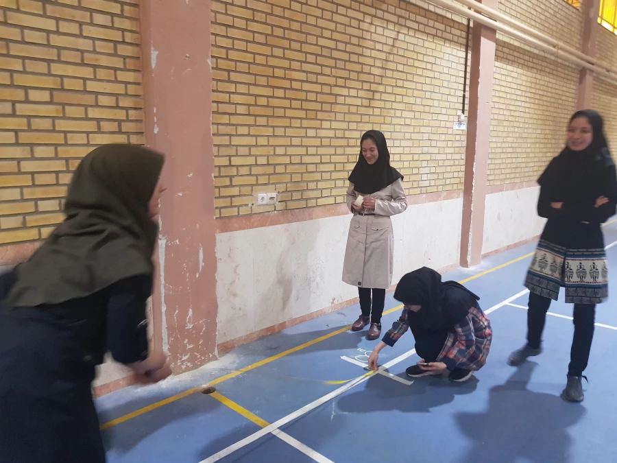 به مناسبت هفته خوابگاهها مسابقات ورزشی در پردیس فاطمه الزهرا(س) برگزار شد.