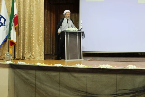 در آستانه سالگرد ارتحال امام خمینی(ره) در پردیس فاطمه الزهرا(س) صورت گرفت: