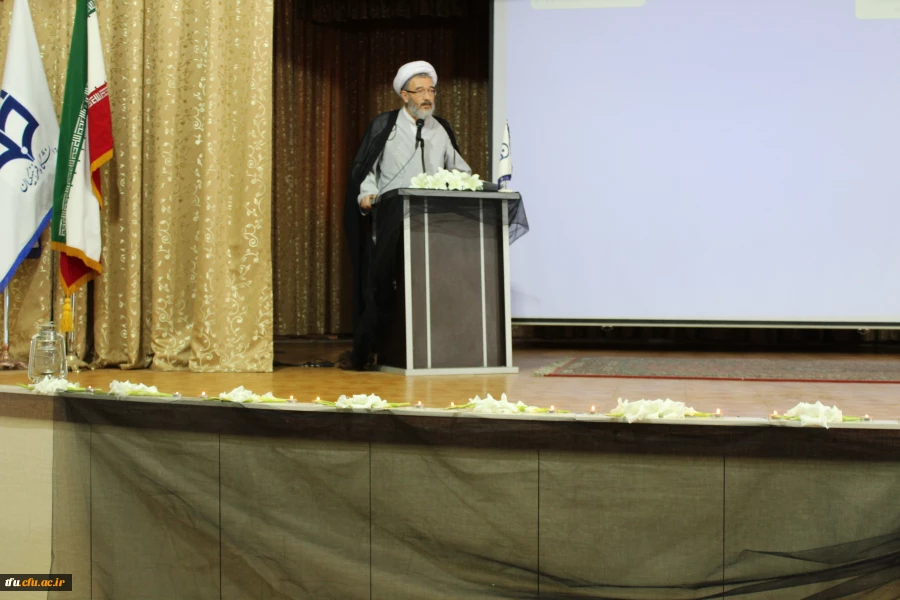 در آستانه سالگرد ارتحال امام خمینی(ره) در پردیس فاطمه الزهرا(س) صورت گرفت: