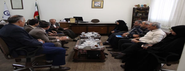 سخنگوی کمیسیون آموزش و تحقیقات مجلس شورای اسلامی: 
مجلس آماده تصویب طرح های لازم برای بهبود برنامه های آموزش و پرورش می باشد. 2