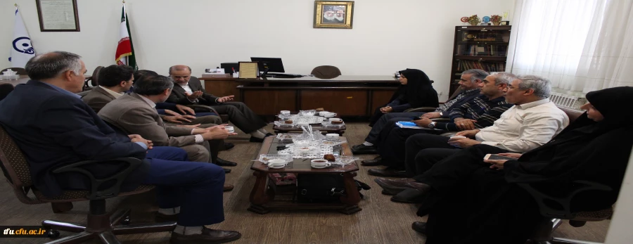 سخنگوی کمیسیون آموزش و تحقیقات مجلس شورای اسلامی: 
مجلس آماده تصویب طرح های لازم برای بهبود برنامه های آموزش و پرورش می باشد. 2