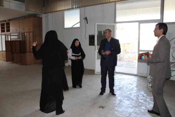 ریس شورای شهر تبریز به همراه مدیر کل آموزش و پرورش استان از پردیس فاطمه الزهرا(س) تبریز بازدید کردند.