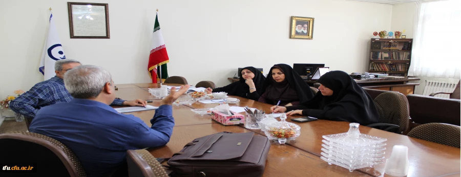 جلسه مدیران گروههای آموزشی در پردیس فاطمه الزهرا(س) برگزار گردید 2
