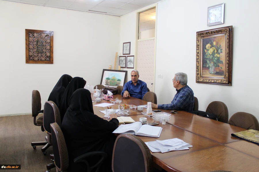 جلسه مدیران گروههای آموزشی در پردیس فاطمه الزهرا(س) برگزار گردید