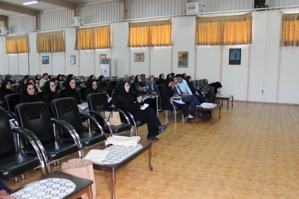 برنامه طرح ملی توان افزایی بانوان استانداری در پردیس فاطمه الزهرا(س) برگزار شد