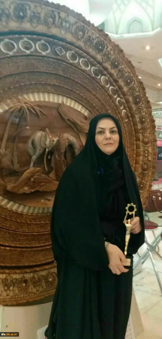 نمایش اثر ارزشمند هنری با موضوع "عصر عاشورا" همکار محترم کارشناس فرهنگی سرکار خانم لیلا میرزاپور در نمایشگاه بین المللی تهران