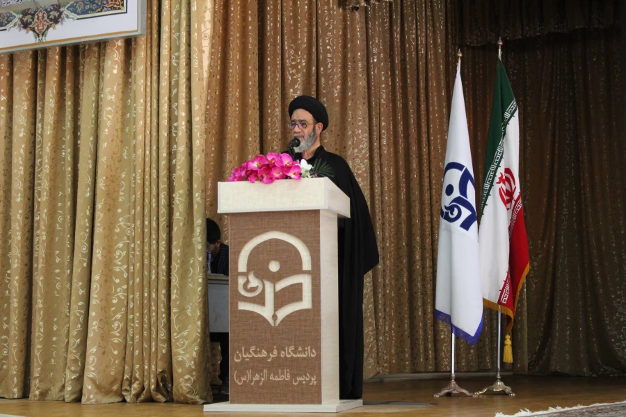 ویژه مراسم گرامی داشت هفته دفاع مقدس و آغاز سال تحصیلی جدید صبح روز یکشنبه 8 مهر در سالن شهید آوینی پردیس فاطمه الزهرا(س) دانشگاه فرهنگیان آذربایجان شرقی برگزار شد.