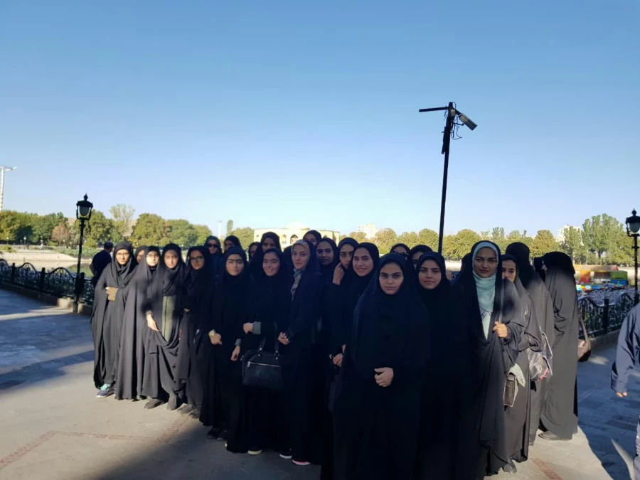 همایش پیاده روی با شعار ورزش و تندرستی با حضور دانشجویان پردیس فاطمه الزهرا(س) برگزار شد