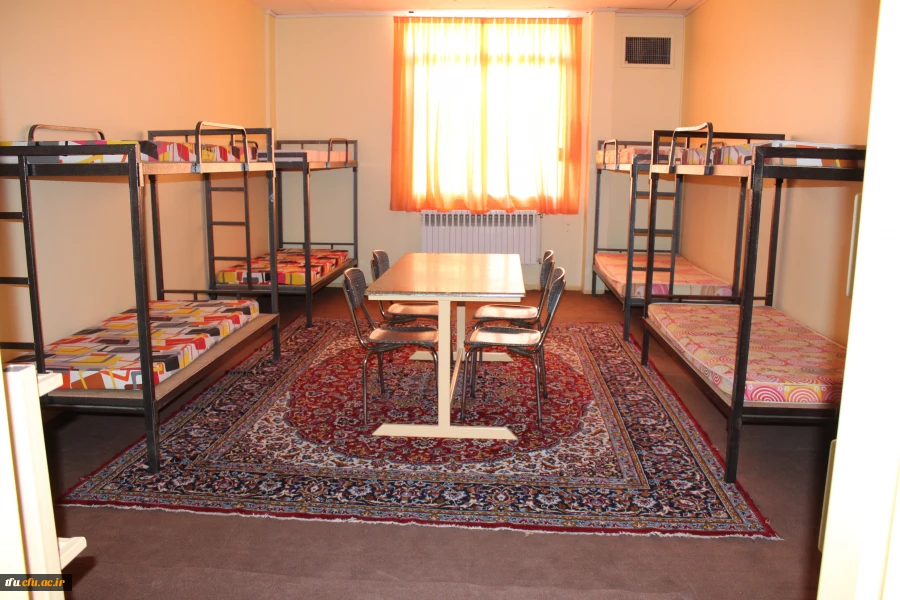 دکتر خدیوی مدیریت امور پردیس های استانی از خوابگاه شهید بهشتی پردیس فاطمه الزهرا(س) که در شرف تکمیل و افتتاح است بازدید کردند