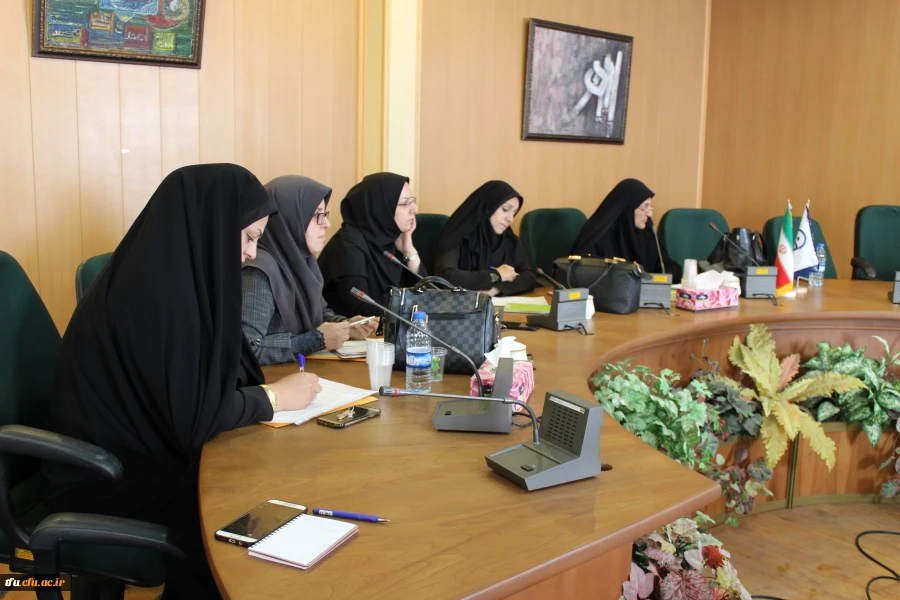 کمیته پژوهش پردیس فاطمه الزهرا(س) تشکیل جلسه داد