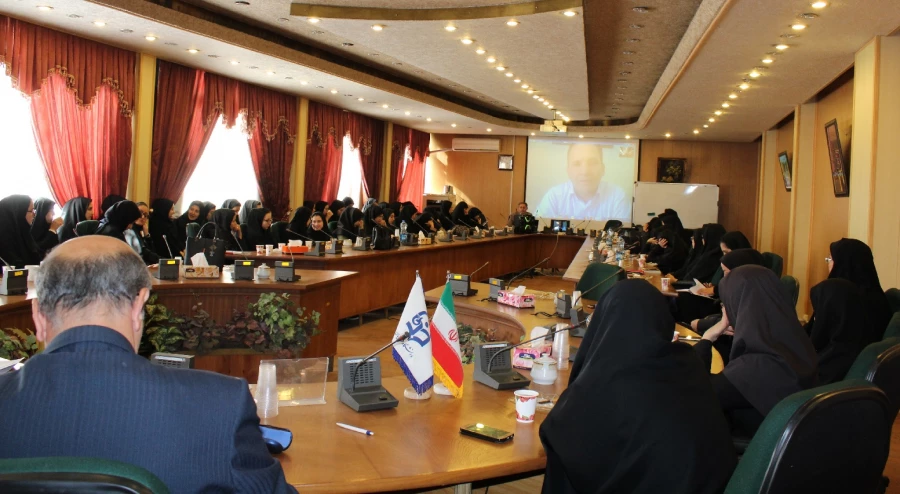 برگزاری "نشست تخصصی تولید محتوای الکترونیکی با محوریت جشنواره رشد" در پردیس فاطمه الزهرا(س)