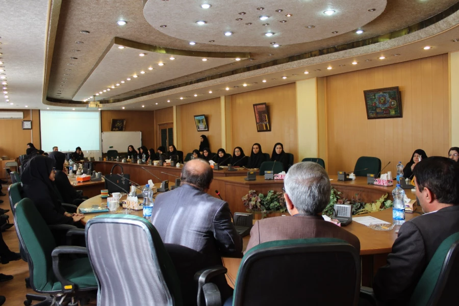 برگزاری "نشست تخصصی تولید محتوای الکترونیکی با محوریت جشنواره رشد" در پردیس فاطمه الزهرا(س)