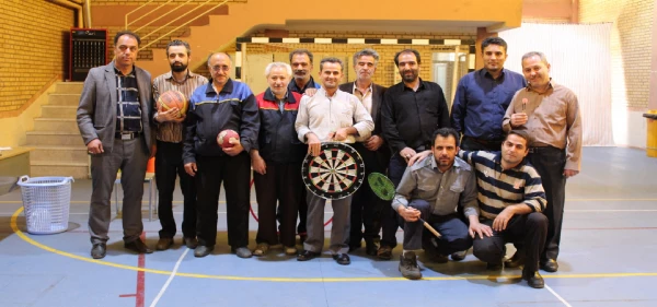 مسابقه ورزشی بین کارکنان خواهر و برادر پردیس برگزار شد. 2